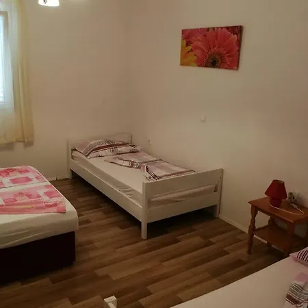 Tonka Apartment